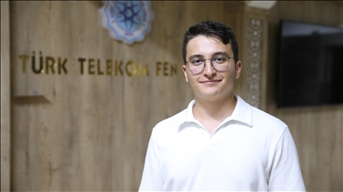 AYT sayısal Türkiye birincisi Serhat Kuruş, başarısını ailesi ve okulunun işbirliğine borçlu