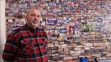 Berberi turk koleksionon 3.000 foto të klientëve të tij gjatë 28 viteve të fundit