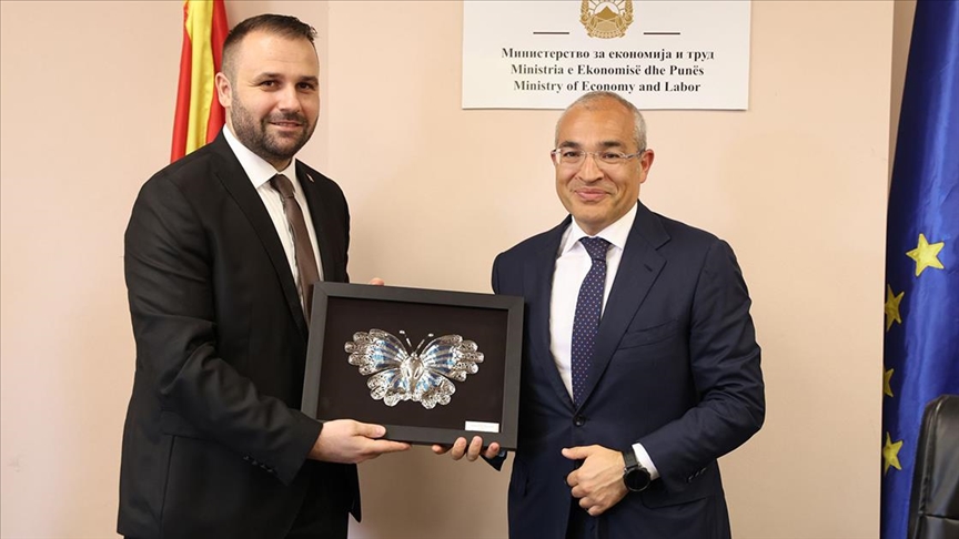 Министерот за економија и труд на Северна Македонија се сретна со азербејџанскиот колега