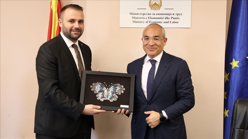Ministri i Ekonomisë dhe Punës i Maqedonisë së Veriut takohet me homologun azerbajxhanas