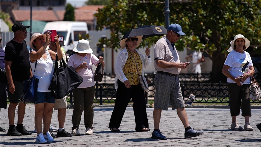 Bazı illerde sıcak hava etkili oluyor