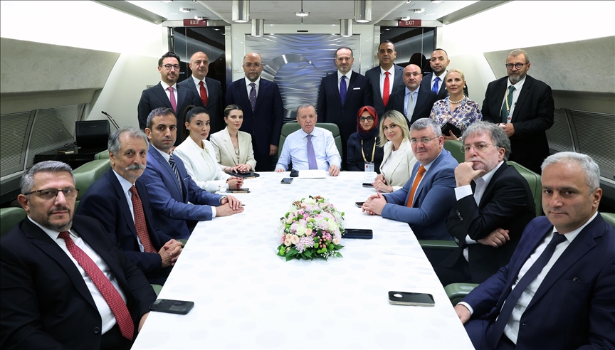 Presidenti turk zotohet për mbështetje për homologun e tij sirian, kundërshton ndarjen e vendit