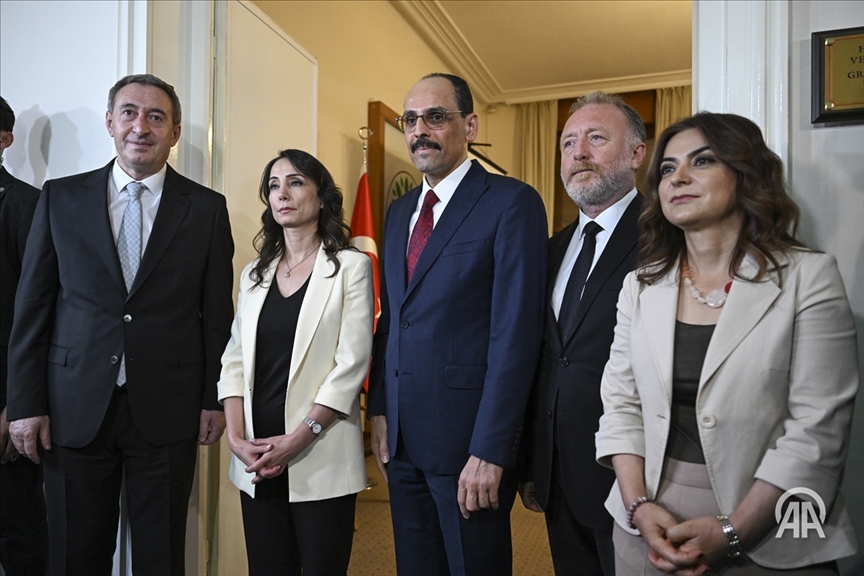 Serokê MÎTê Îbrahîm Kalin, Koma DEM Partiyê ya TBMMyê ziyaret kir