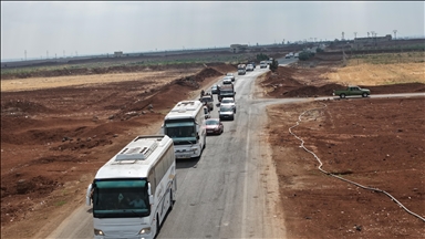 Syrie : évacuation des familles bédouines expulsées de force à Suwayda 