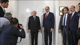 سەرۆکی گشتیی مەهەپە باخچەلی لەگەڵ سەرۆکی میت کاڵن کۆبووەوە
