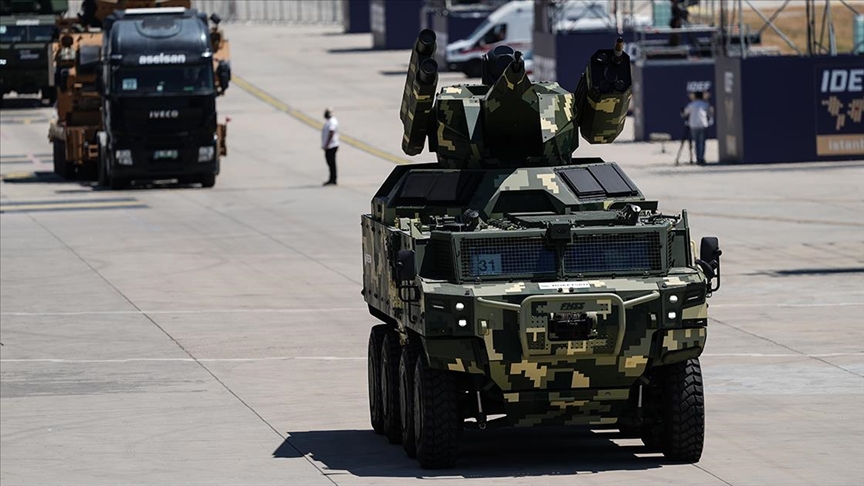 На саемот IDEF 2025 прикажани турските домашно произведени одбранбени возила