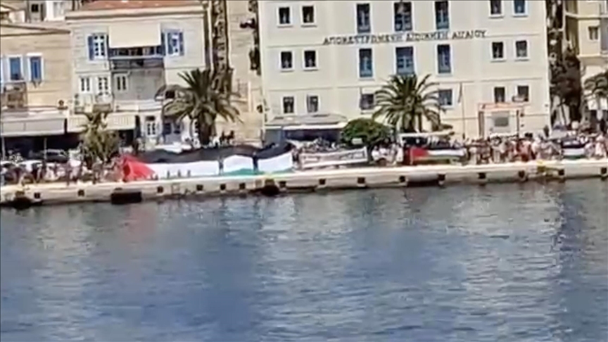 اليونان.. مؤيدون لفلسطين يتظاهرون ضد وصول سياح إسرائيليين