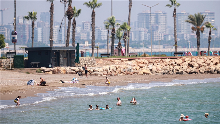 Doğu Akdeniz'de hissedilen hava sıcaklığı 40 dereceyi aştı