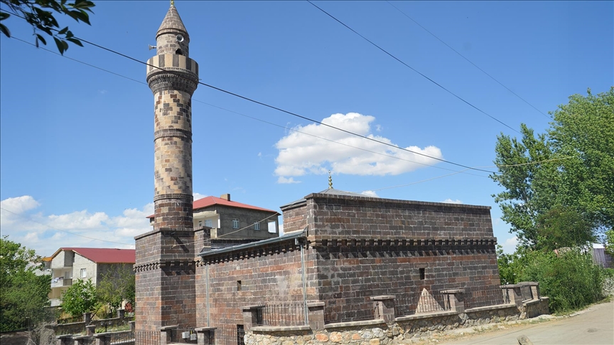 Muş'ta restore edilen tarihi Murat Paşa Camisi yeniden ibadete açılacak