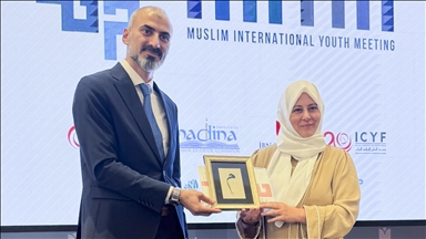 İstanbul'da düzenlenen Uluslararası Müslüman Gençlik Toplantısı'nın kapanış töreni yapıldı 