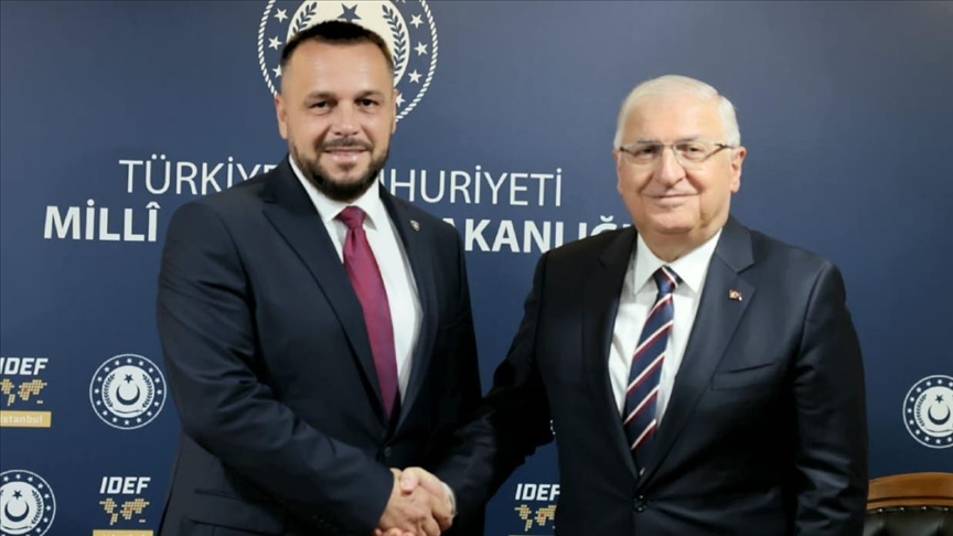 Maqedonci takon në Stamboll homologun turk Güler