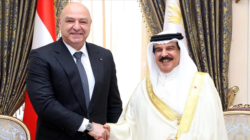 ملك البحرين يعلن إقامة بعثة دبلوماسيّة دائمة لبلاده في بيروت 