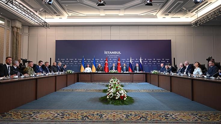 В Стамбуле стартовал третий раунд переговоров делегаций РФ и Украины