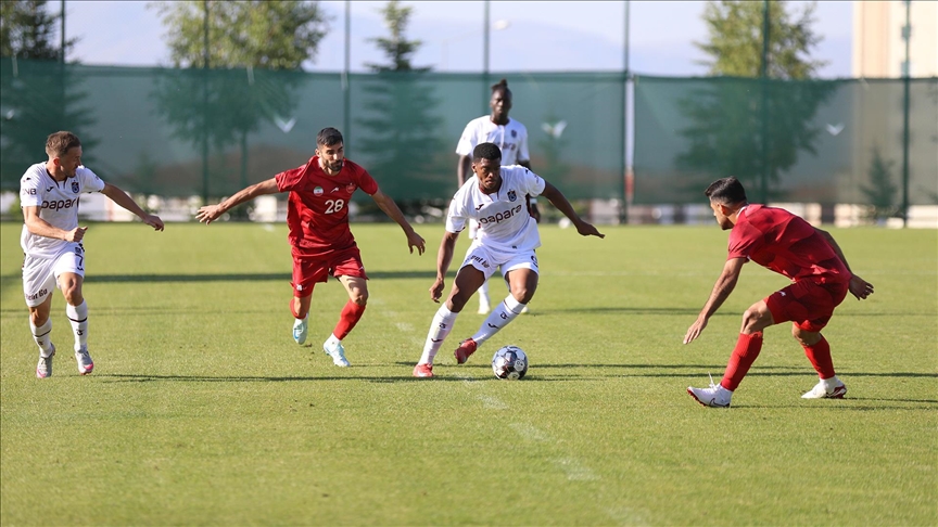 Trabzonspor, hazırlık maçında Persepolis ile golsüz berabere kaldı