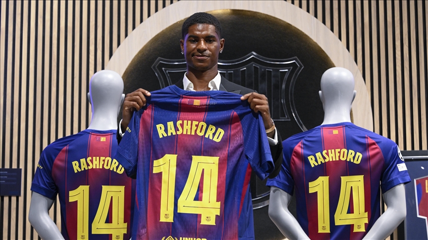 Barcelona sign Rashford on loan from Man U