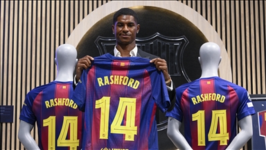 Barcelona sign Rashford on loan from Man U