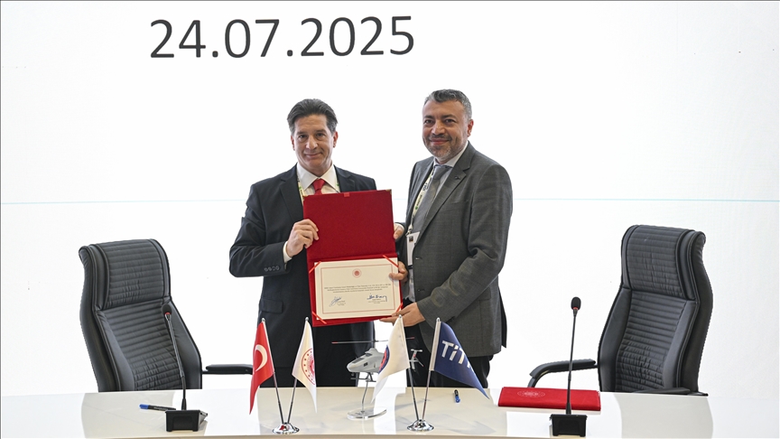 Helikopterleri insansızlaştıracak işbirliğinin imzaları IDEF 2025'te atıldı