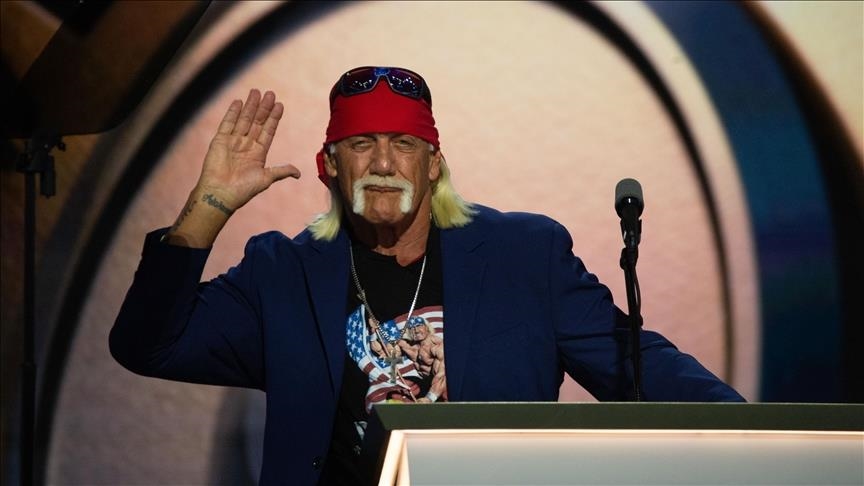 Wrestling legend Hulk Hogan dead at 71