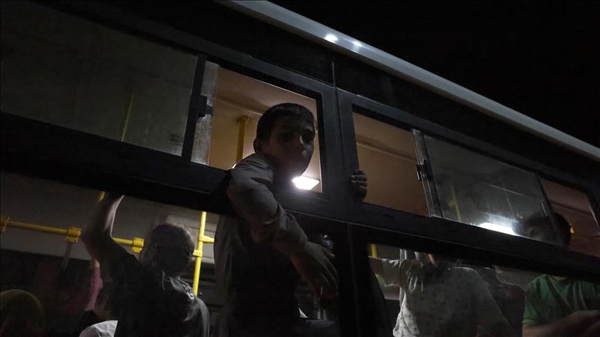 سووریا.. ٥٠٠ کەسی مەدەنی لە سوەیداوە گواسترانەوە بۆ دەرعا