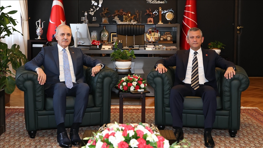 TBMM Başkanı Kurtulmuş, CHP Genel Başkanı Özel'i ziyaret etti