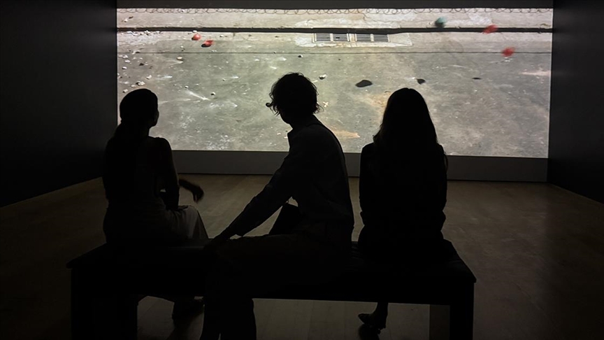 "Basınç Altında Suyun Üstünde" sergisi, 11 Ocak 2026'ya kadar sanatseverlerle buluşacak