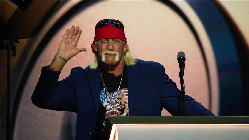 ABD'li ünlü güreşçi Hulk Hogan 71 yaşında hayatını kaybetti
