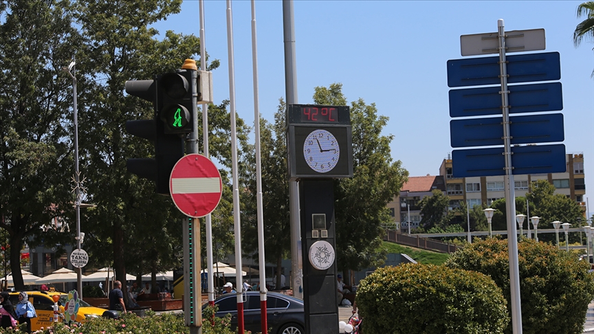 Hava sıcaklığı 38 ilde 40 dereceyi aştı
