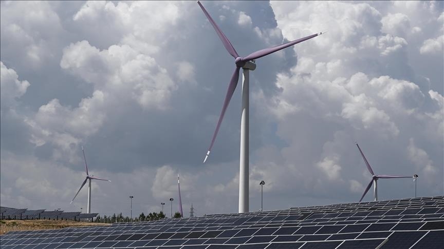 China, EU vow to accelerate global renewable energy deployment, back Paris accord on climate
