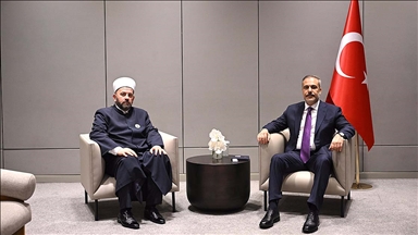 Bakan Fidan, Karadağ İslam Birliği Başkanı Feyziç'i İstanbul'da kabul etti