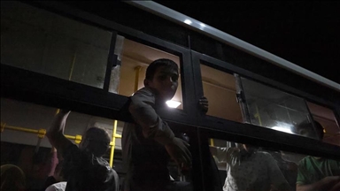 سووریا.. ٥٠٠ کەسی مەدەنی لە سوەیداوە گواسترانەوە بۆ دەرعا