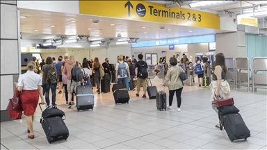 Kompania ajrore spanjolle mohon akuzat për antisemitizëm pasi largoi nga fluturimi një grup hebrenjsh francezë