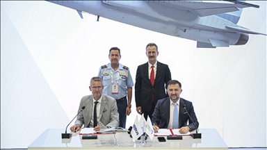 TAI y Airbus firman un acuerdo de colaboración sobre el avión de entrenamiento turco Hurjet durante la IDEF 2025