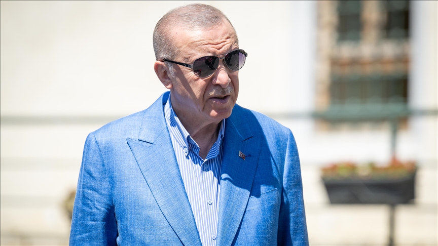 Erdoğan: Do të punojmë për t'i sjellë së bashku në takim Trumpin dhe Putinin Stamboll