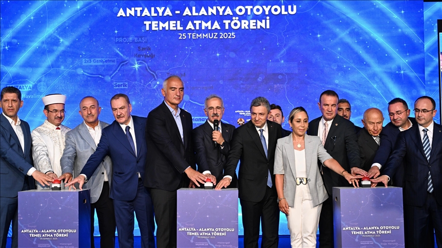 Antalya-Alanya Otoyolu'nun temeli atıldı