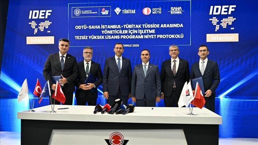 Tubitak signs 8 defense cooperation deals with Turkish firms, institutions at IDEF 2025