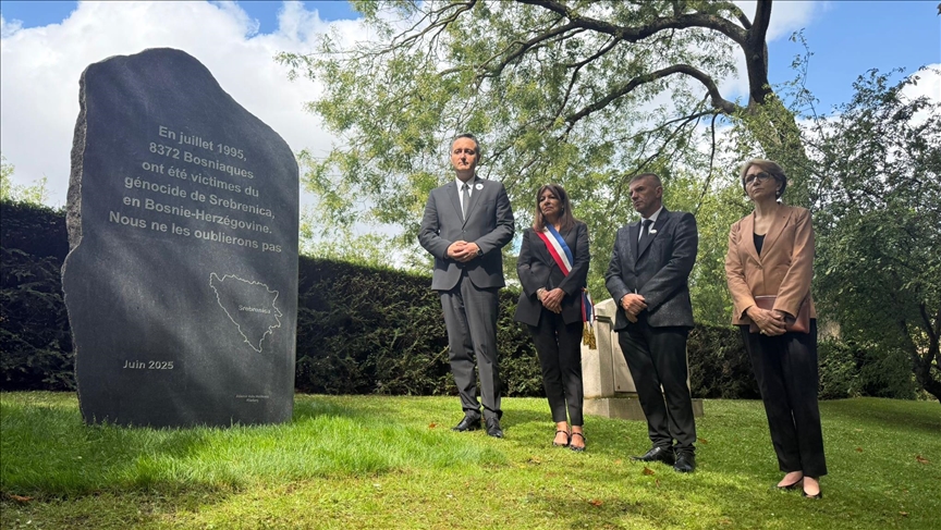 U Parizu otvoren Spomenik žrtvama genocida u Srebrenici