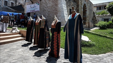 فلسطين: فقدنا كنوزا تراثية من الأثواب تعود بعضها لـ100عام إثر الحرب بغزة