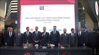 Türkiye’s Defense Industry Agency continues to sign supply contracts on 4th day of Istanbul’s IDEF