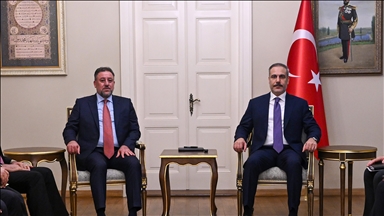 Turkish foreign minister receives Iraqi Sovereignty Alliance leader