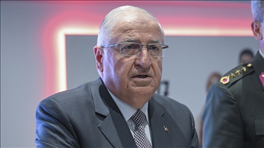 Milli Savunma Bakanı Güler'den IDEF 2025'te "Aile Yılı Standı"na ziyaret