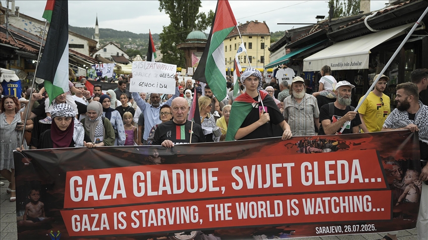 BiH: U Sarajevu održan protest protiv sistematskog izgladnjivanja i mirna šetnja za Gazu 