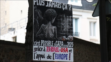 Les Professionnels de santé manifestent à Paris pour dénoncer la "génocide à Gaza"