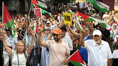 İsrail'in Gazze'ye yönelik saldırıları Stockholm'de protesto edildi