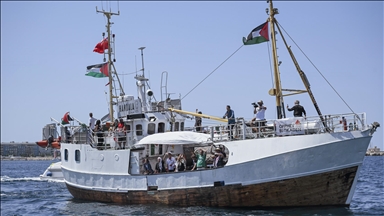 سفينة "حنظلة" على بعد 70 ميلا من غزة 