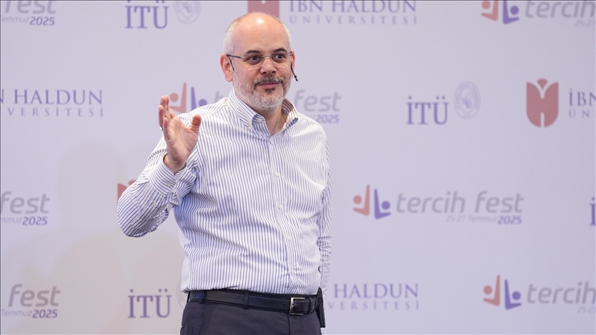 Cumhurbaşkanı Başdanışmanı Kılıç, "TercihFest 2025"e katılan gençlere tavsiyelerde bulundu
