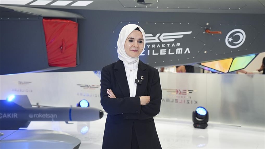 Aile ve Sosyal Hizmetler Bakanı Göktaş, IDEF 2025’i ziyaret etti