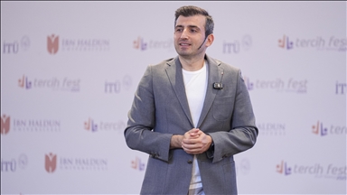 Baykar Yönetim Kurulu Başkanı Bayraktar, TercihFest 2025'te üniversite adaylarıyla buluştu