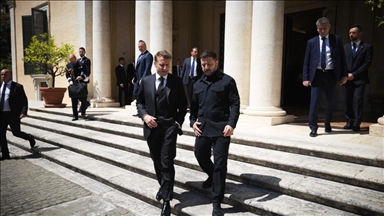 Zelenskyy, Macron discuss Kyiv's defense needs, await Russia’s response on peace summit