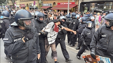 Policia gjermane ndërhyn ashpër në protestën pro‑palestinez në Berlin, arreston shumë demonstrues