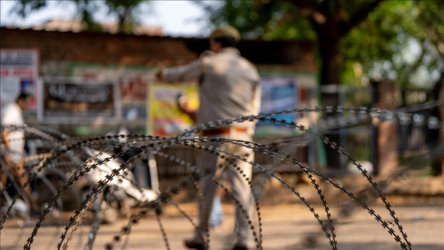 3 suspected militants killed in Kashmir capital gunfight